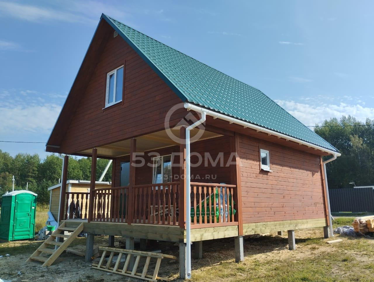 Дом из бруса 6х8 м, с мансардой и террасой