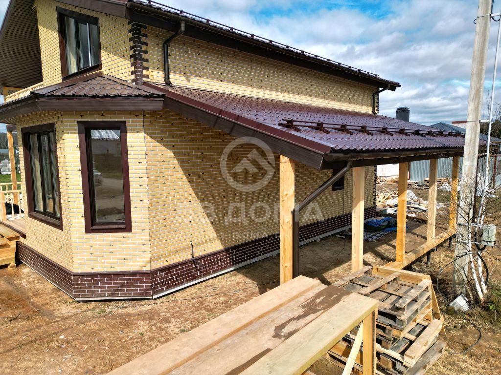 Каркасный дом 1,5 эт, 10х11,5 м, с террасой и балконом
