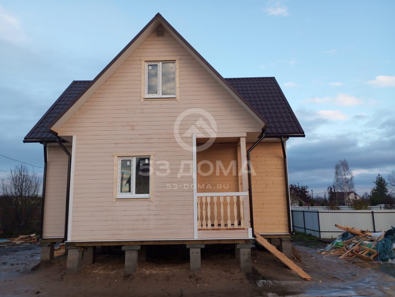 Каркасный дом ДК 163, 8х7,5 м, с мансардой и крыльцом