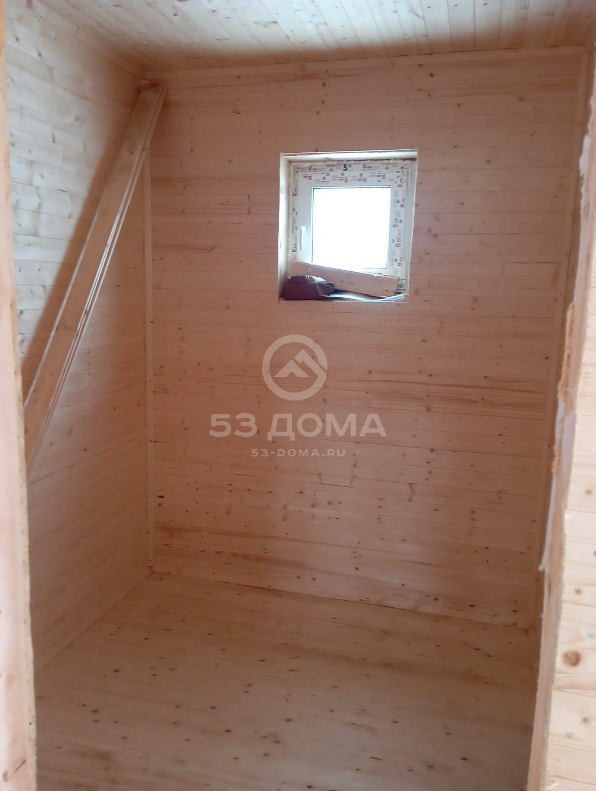 Каркасная баня 6×8 м с мансардой и террасой, 4 недели
