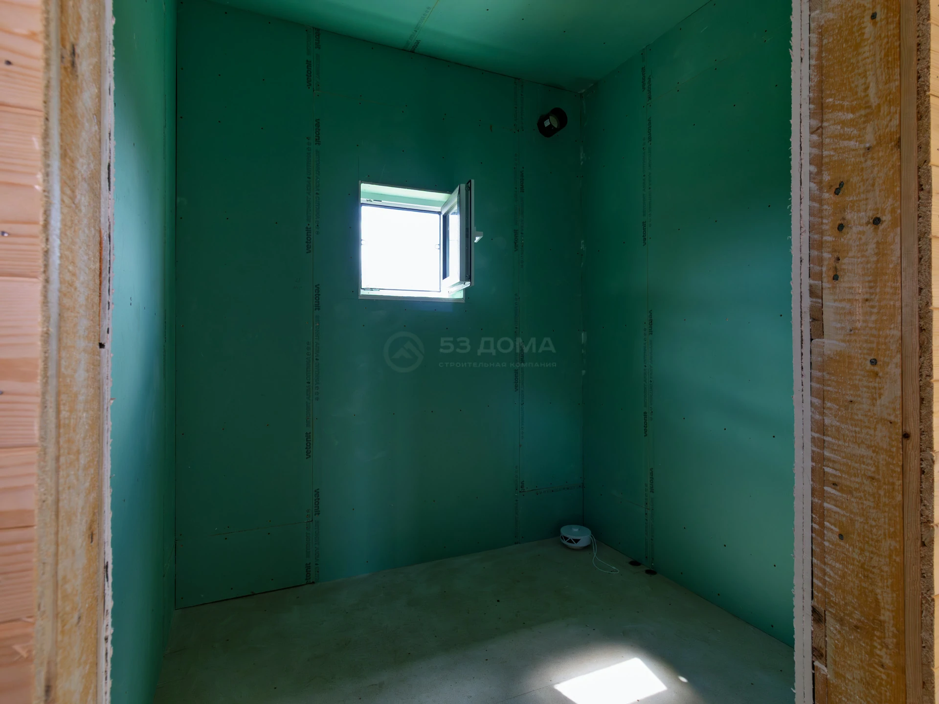 Каркасный дом по проекту ДК 318, 10×14 м с крыльцом 2×3 м, 1 месяц