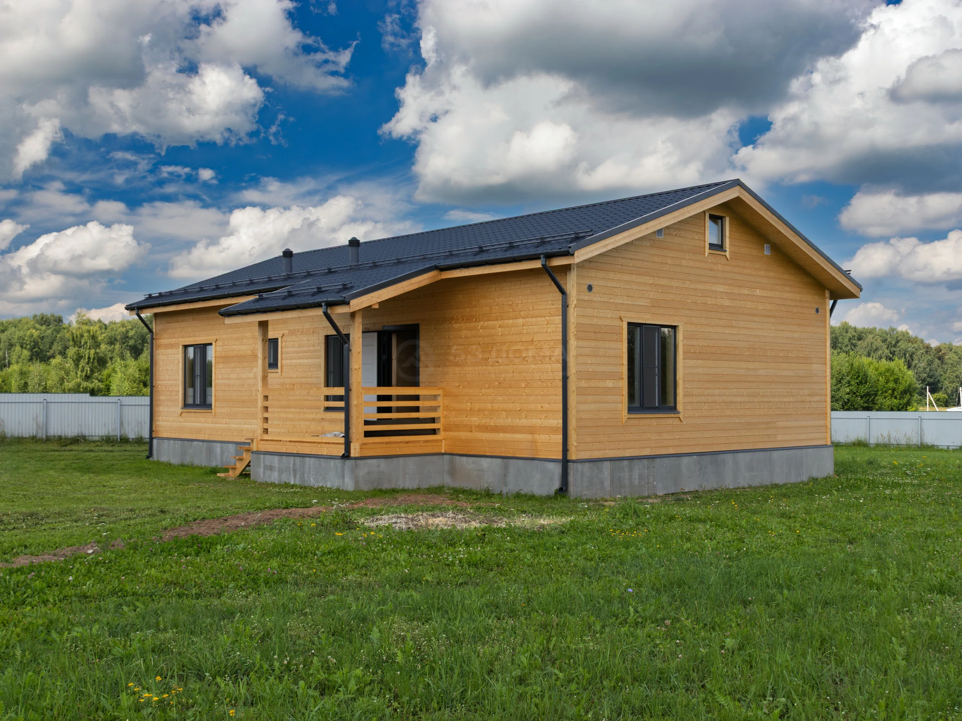 Каркасный дом по проекту ДК 318, 10×14 м с крыльцом 2×3 м, 1 месяц