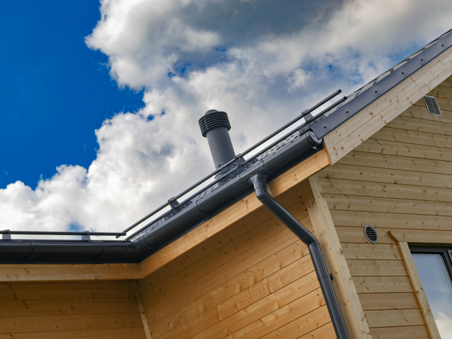 Каркасный дом по проекту ДК 318, 10×14 м с крыльцом 2×3 м, 1 месяц