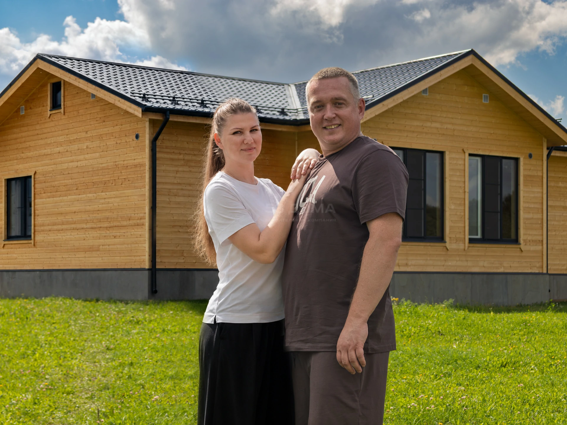Каркасный дом по проекту ДК 318, 10×14 м с крыльцом 2×3 м, 1 месяц