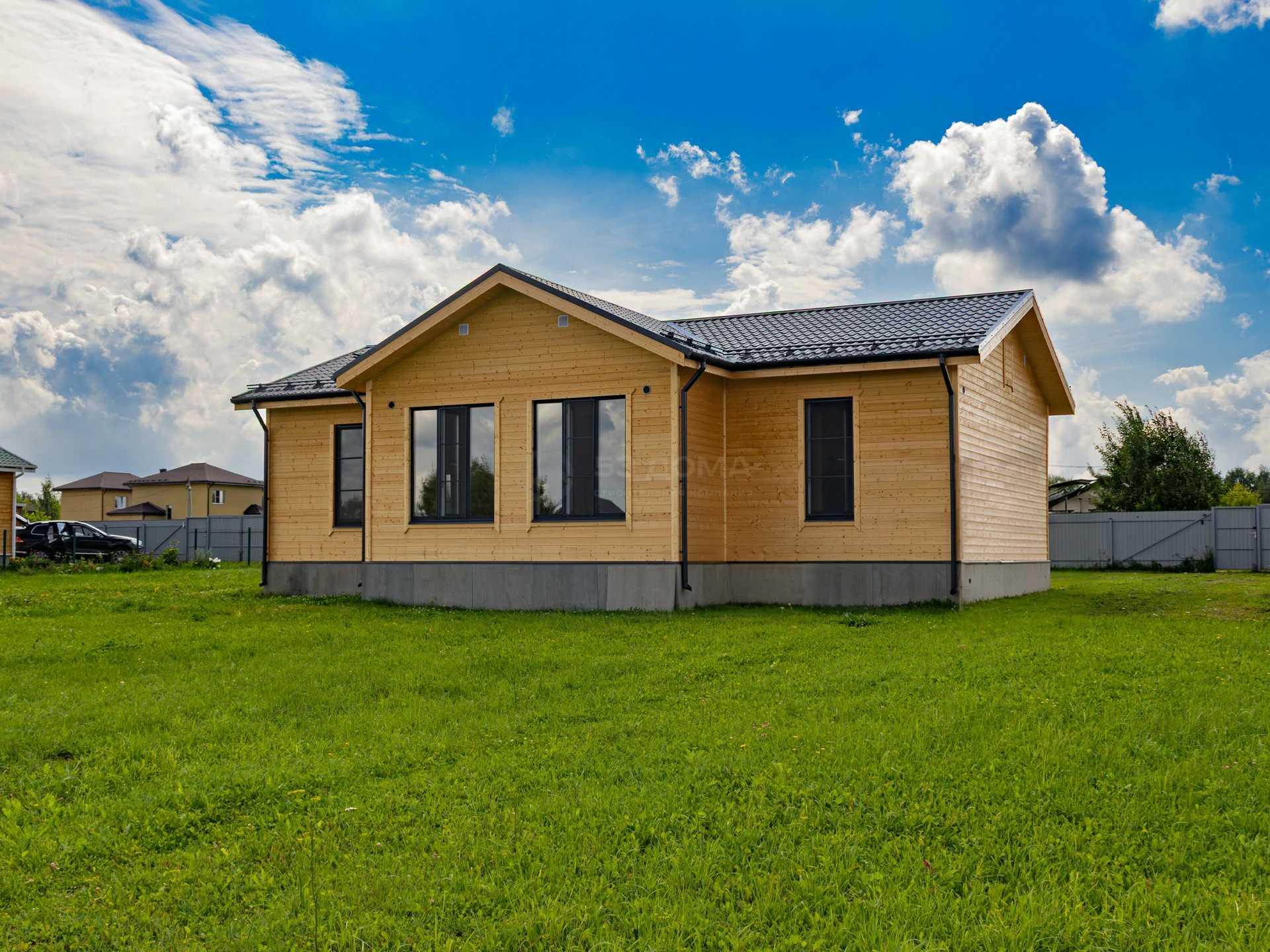 Каркасный дом по проекту ДК 318, 10×14 м с крыльцом 2×3 м, 1 месяц