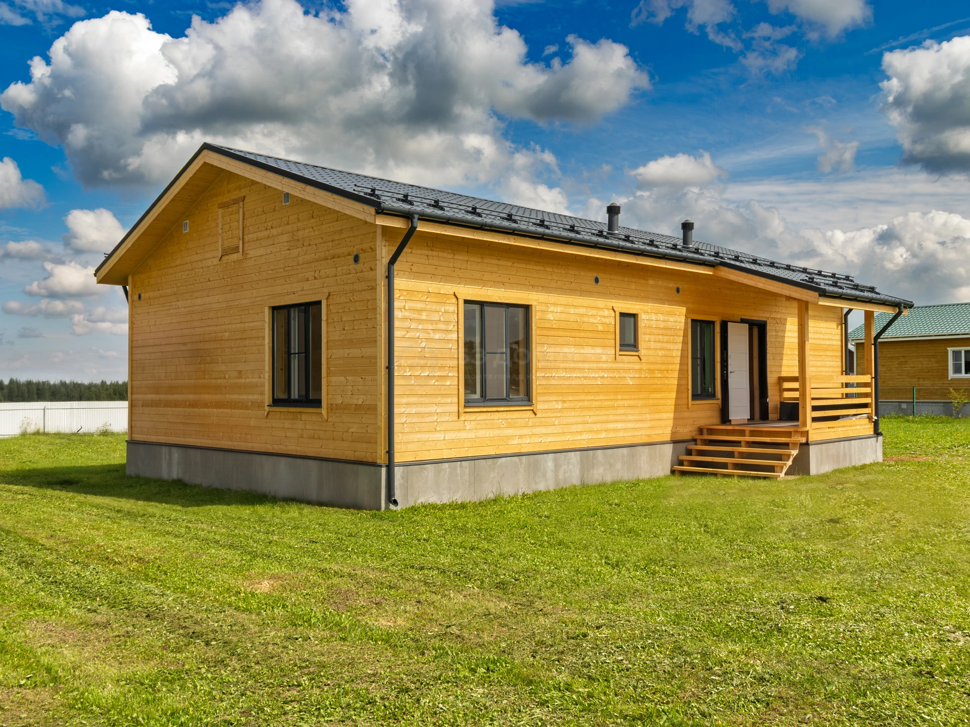 Каркасный дом по проекту ДК 318, 10×14 м с крыльцом 2×3 м, 1 месяц