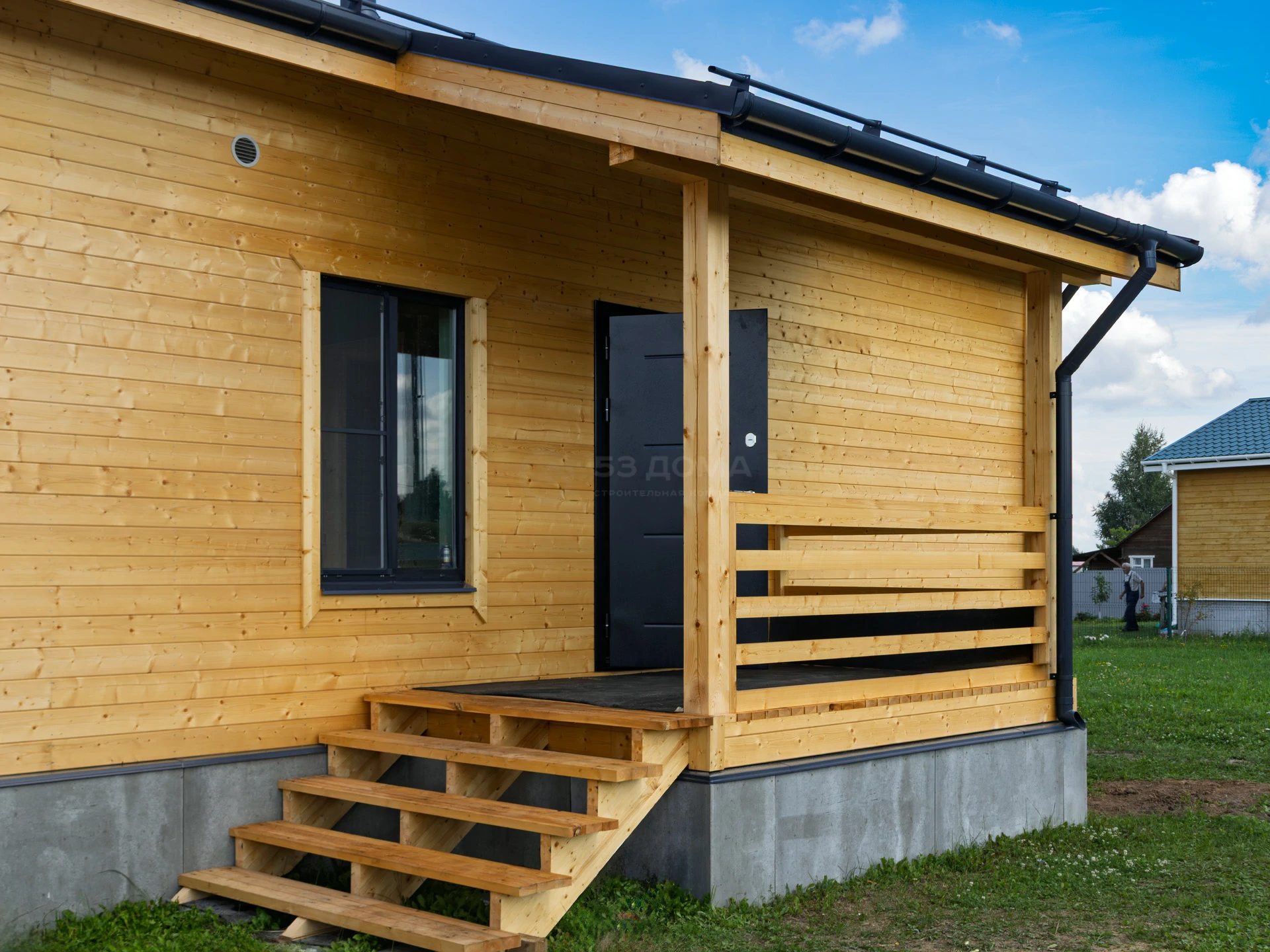 Каркасный дом по проекту ДК 318, 10×14 м с крыльцом 2×3 м, 1 месяц